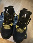 Jordan 4 retro black thunder 42,5