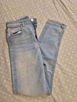Oanvända Jeans HM stl 140
