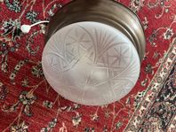 Tak lampa mässing kristall glas