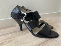 Michael Kors skor i jättebra skick. st.40