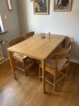 Matbord i ek