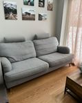 två sits soffa