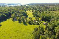 Stuga nära sjö och golfbana 