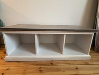 Tv bänk/sittbänk till hallen  - oputsad  grå betong - 400