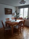 Matbord med 6 stolar 