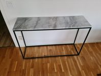 sidobord i marmor och metall