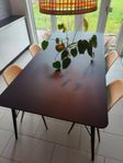 Matbord svart linoleum