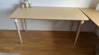 skrivbord från IKEA