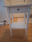 2 stycken Avlastningsbord  Ikea Hemnes 46x35