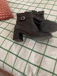 damboots