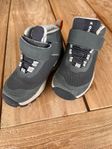 Skor Everest  storlek 24