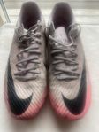 Nike Mecurial fotbollsskor 