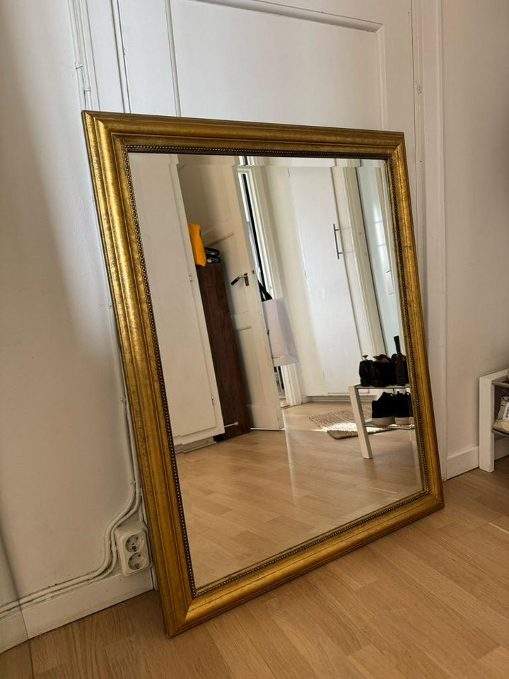 fin spegel från ikea