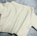 Vit off-shoulder tröja – mysig & stilren (one size)