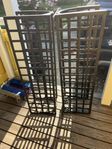 det av hatthylla, skohylla, hallbord samt spegel i stål