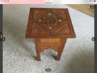 antikt arabiskt bord