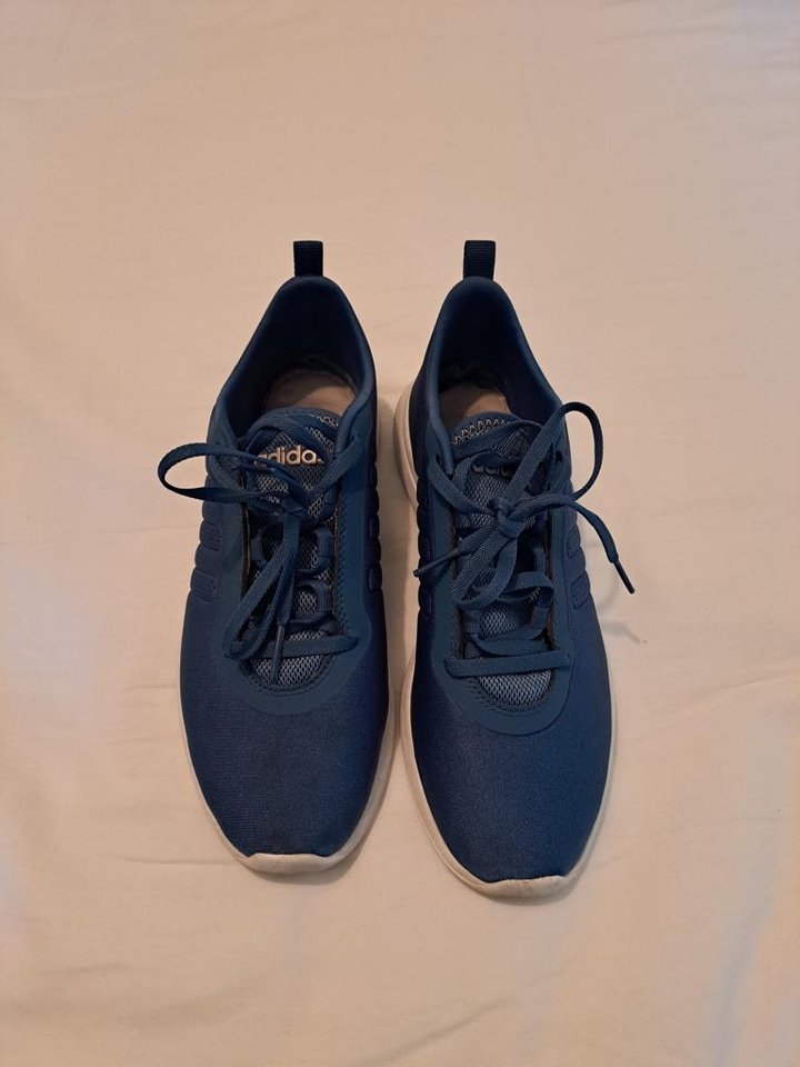 Adidas tunna lätta