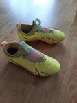 fotbollsskor nike air