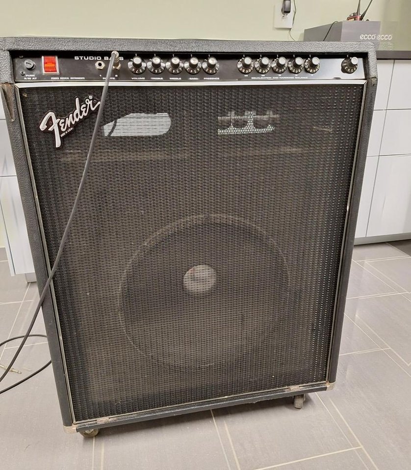 Fender Studio Bass basförstär...