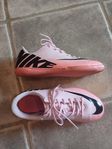 Fotbollskor Nike Mercurial Vapor (Mbappé), stl 35