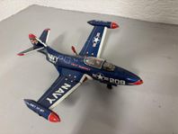  Modellflygplan -Grumman F9F-5 Panther US Navy, VF-127