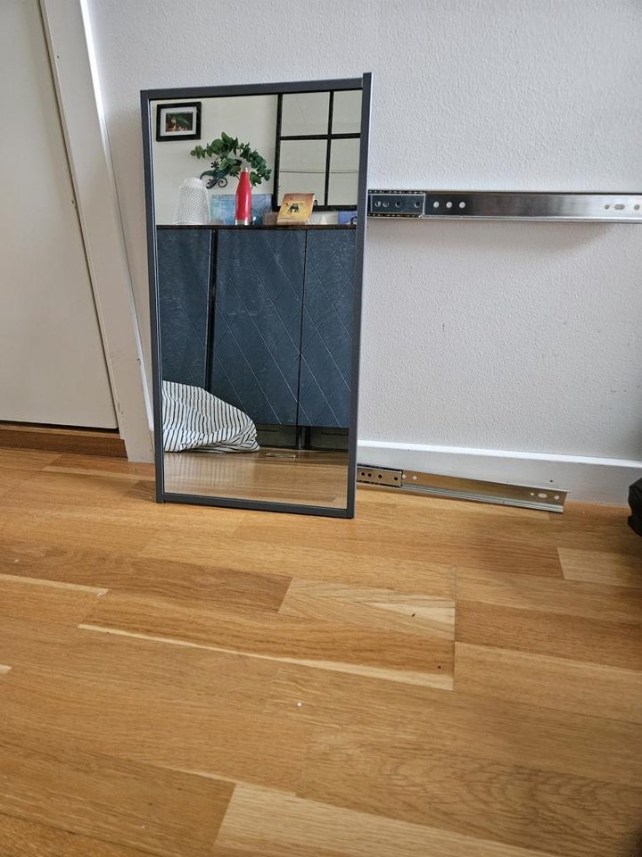 garderobsspegel