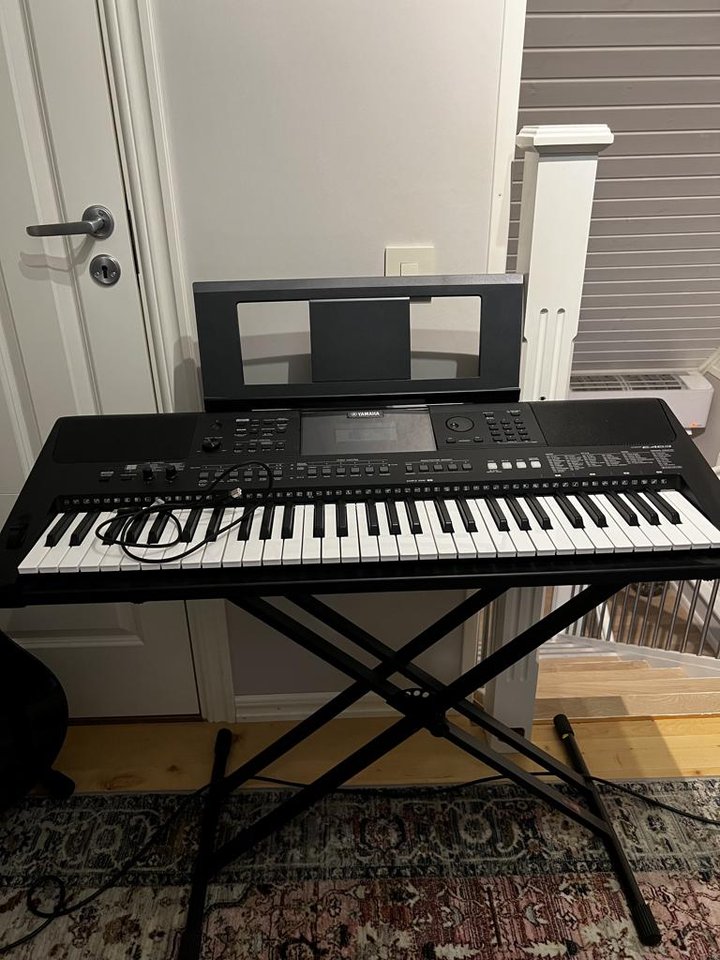 Yamaha PSR E463 Keyboard