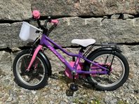 Ny flickcykel 16” av märket Marvil