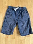 Åhléns blåa shorts, storlek 134