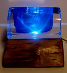 Glas skulptur "Blå Huset: