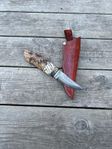 Handgjord kniv med damaskblad