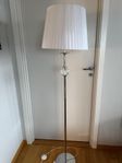 Golvlampa från Mio