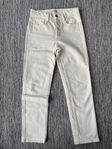 Nya naturvita jeans i strl 34 från House of Dagmar