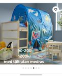 säng och garderob 