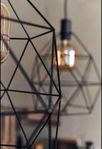 lampskärm metall svart 50:- 