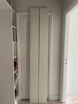 2x vitpigmenterad hyllor 20x220 cm