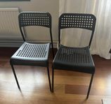 2 st IKEA Adde stolar – stilrena & prisvärda