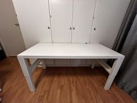 Skrivbord