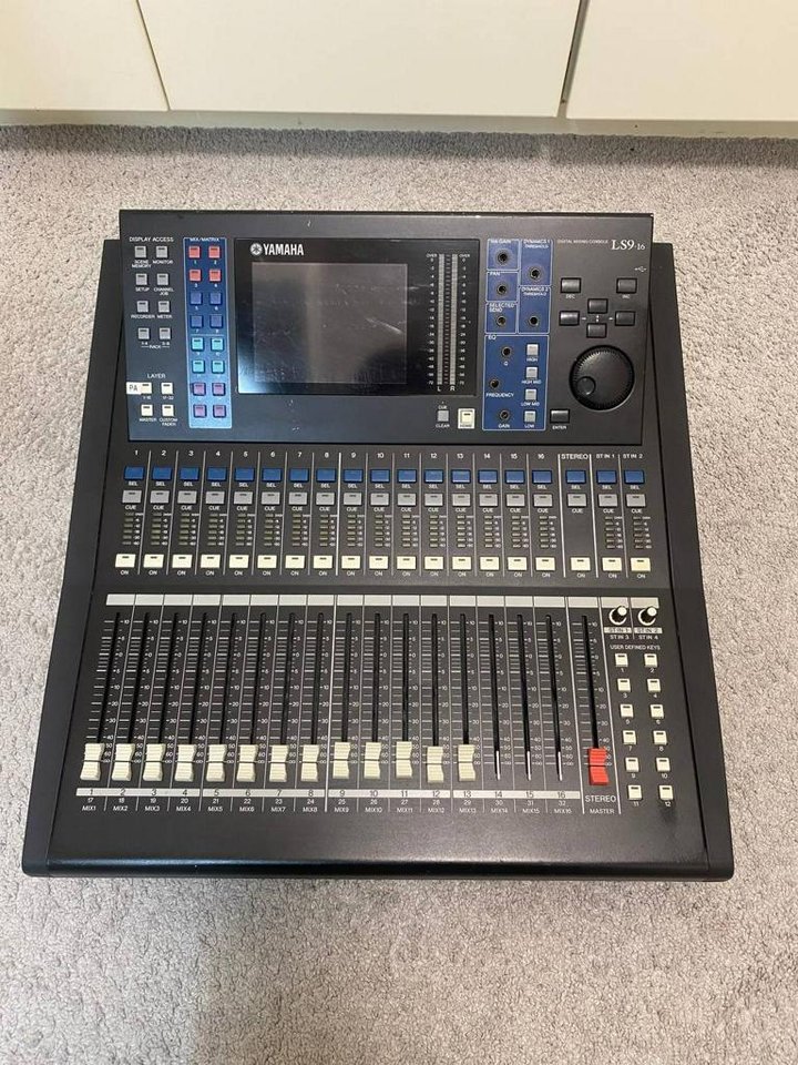 Yamaha LS9-16 Mixerbord