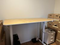 Höj och sänkbart elektriskt skrivbord IKEA Bekant