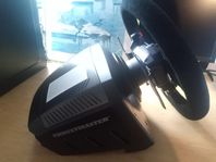 Seriöst Thrustmaster Racingkit i toppskick,Nypris 10000kr..