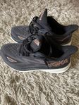 Hoka Clifton 9 nyskick stl 38