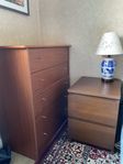 Byrå, lampa, sängbord 