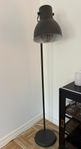 Industriell golvlampa 