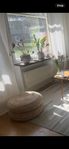 Sittpuffar i naturmaterial