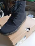 Dr.Martens tygkängor
