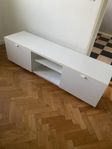 IKEA TV-bänk. 