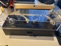 Holme & Hadfield display deck