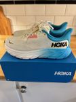 HOKA Arahi 7 (Bred)