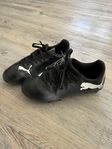 Puma Future fotbollsskor stl 32